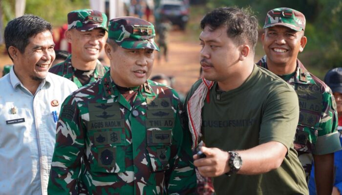 Pangdam XIX Tuanku Tambusai Tinjau Jembatan Perintis Garuda, Perkuat Akses Warga Rohil
