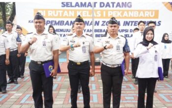 Awali Pekan dengan Semangat, Rutan Pekanbaru Gelar Apel Pagi dan Berikan Penghargaan Pegawai Bertuah