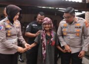 Polisi Bersama Masyarakat: Kapolres Kampar Kunjungi Ibu Suraya, Janji Rehab Rumah Mulai Dikerjakan