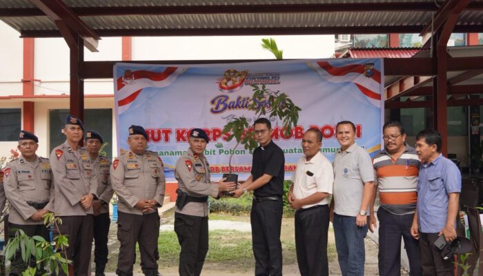 Sambut HUT ke – 81 Korps Brimob Polri, Satbrimob Polda Riau Tebar Kepedulian Melalui Bakti Sosial